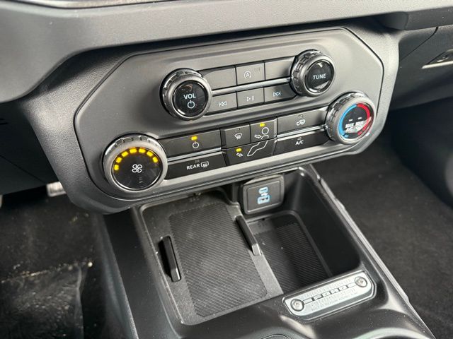 2025 Ford Bronco 4-Door Base - Photo 34