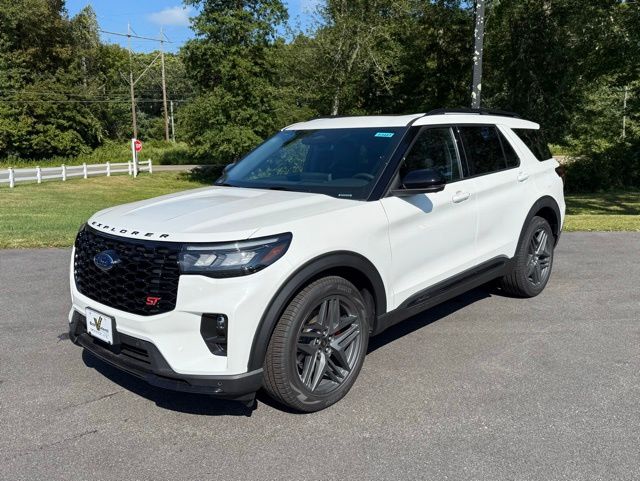 2025 Ford Explorer ST photo 2