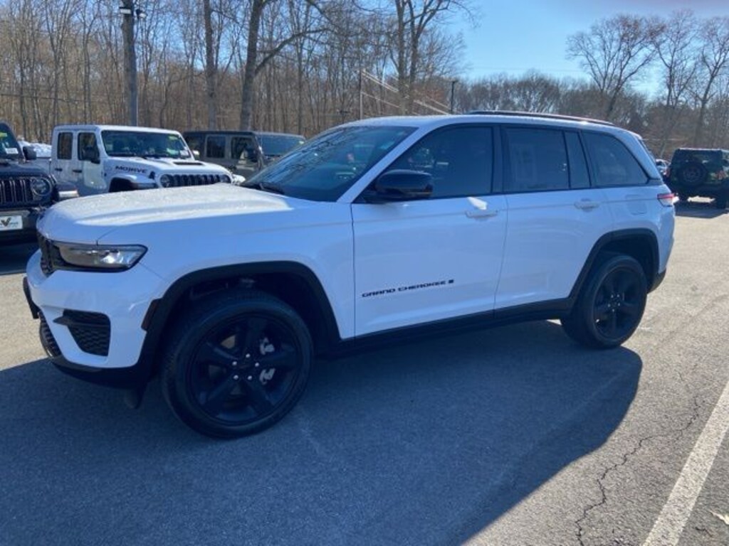 Used 2023 Jeep Grand Cherokee Altitude X SUV