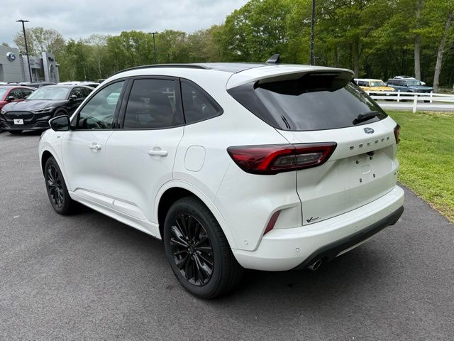 2024 Ford Escape ST-Line Elite photo 4