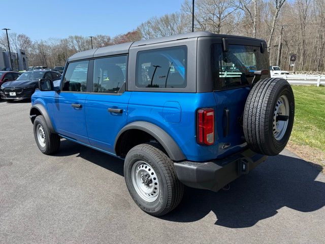 2025 Ford Bronco Base photo 4