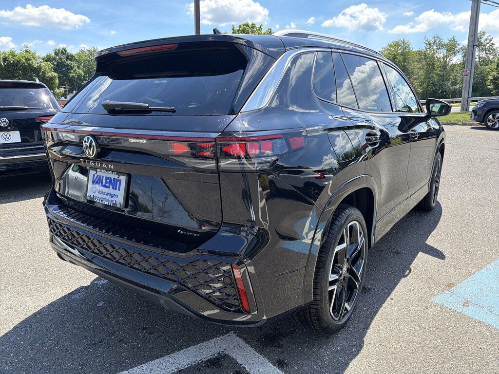 New 2026 Volkswagen Tiguan 2.0T SEL R-Line Turbo SUV