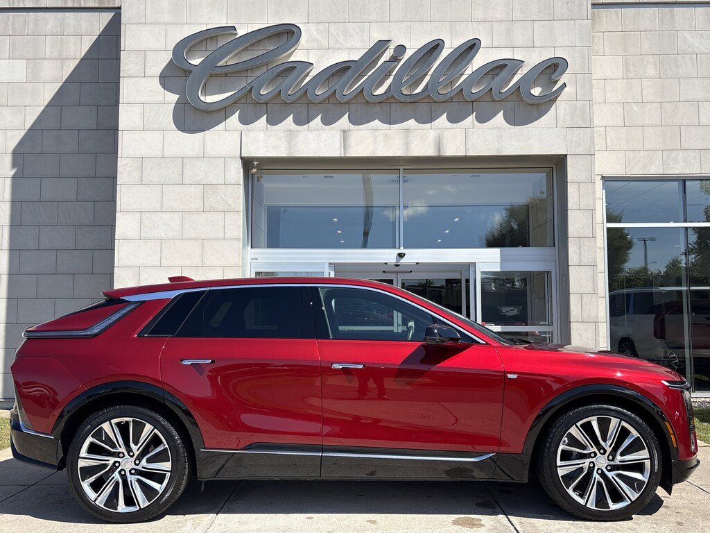 Used 2024 CADILLAC LYRIQ Luxury SUV