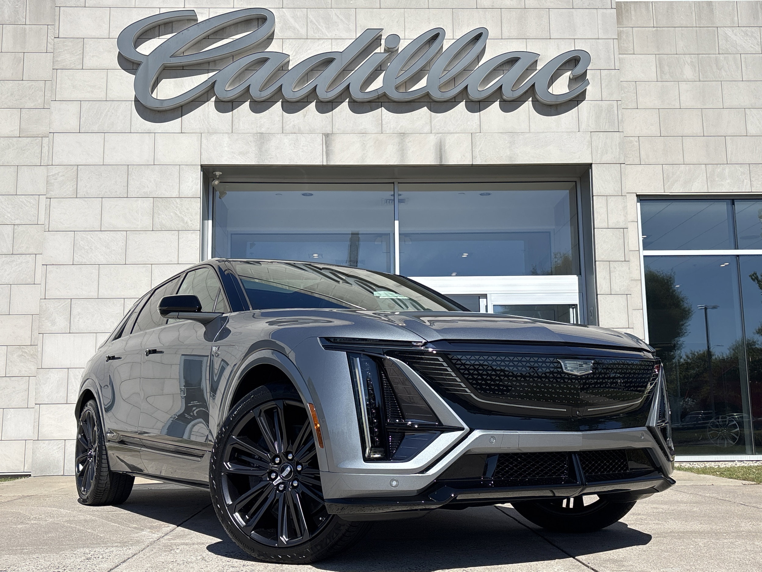 2026 Cadillac LYRIQ V's photo
