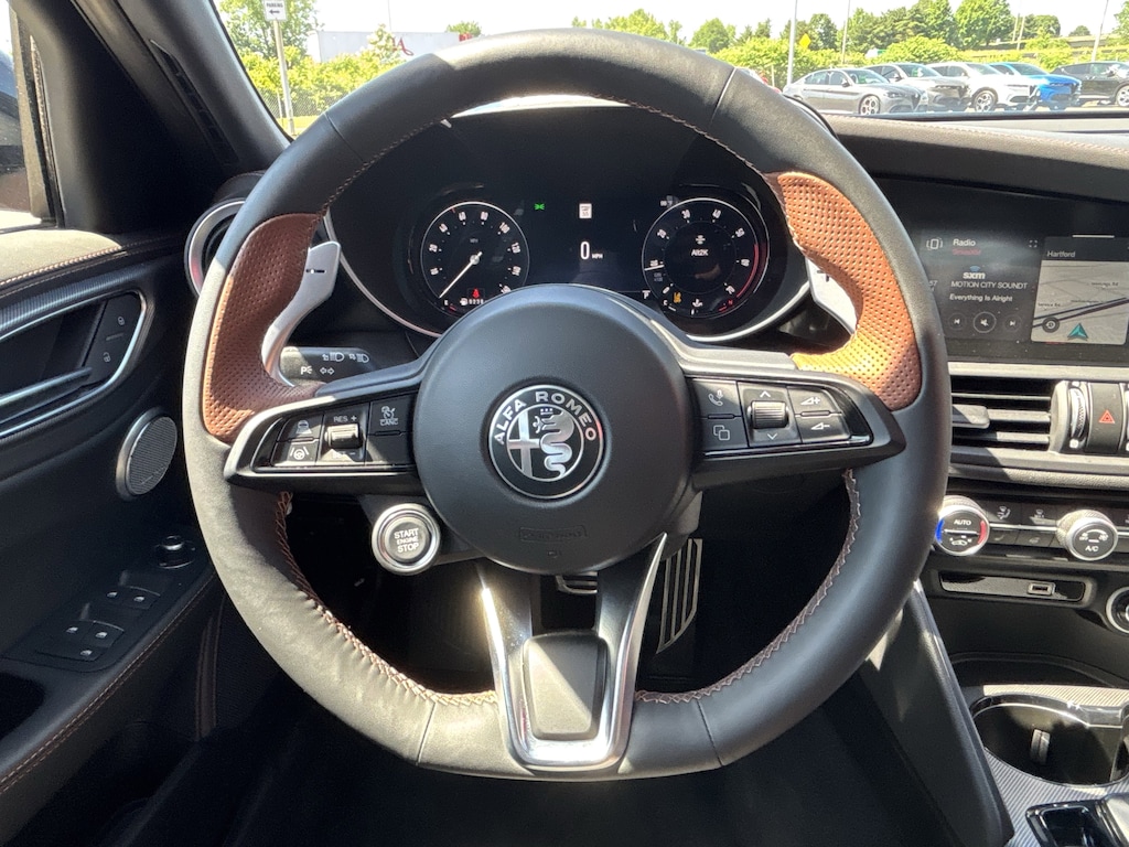 New 2025 Alfa Romeo Giulia Intensa Sedan