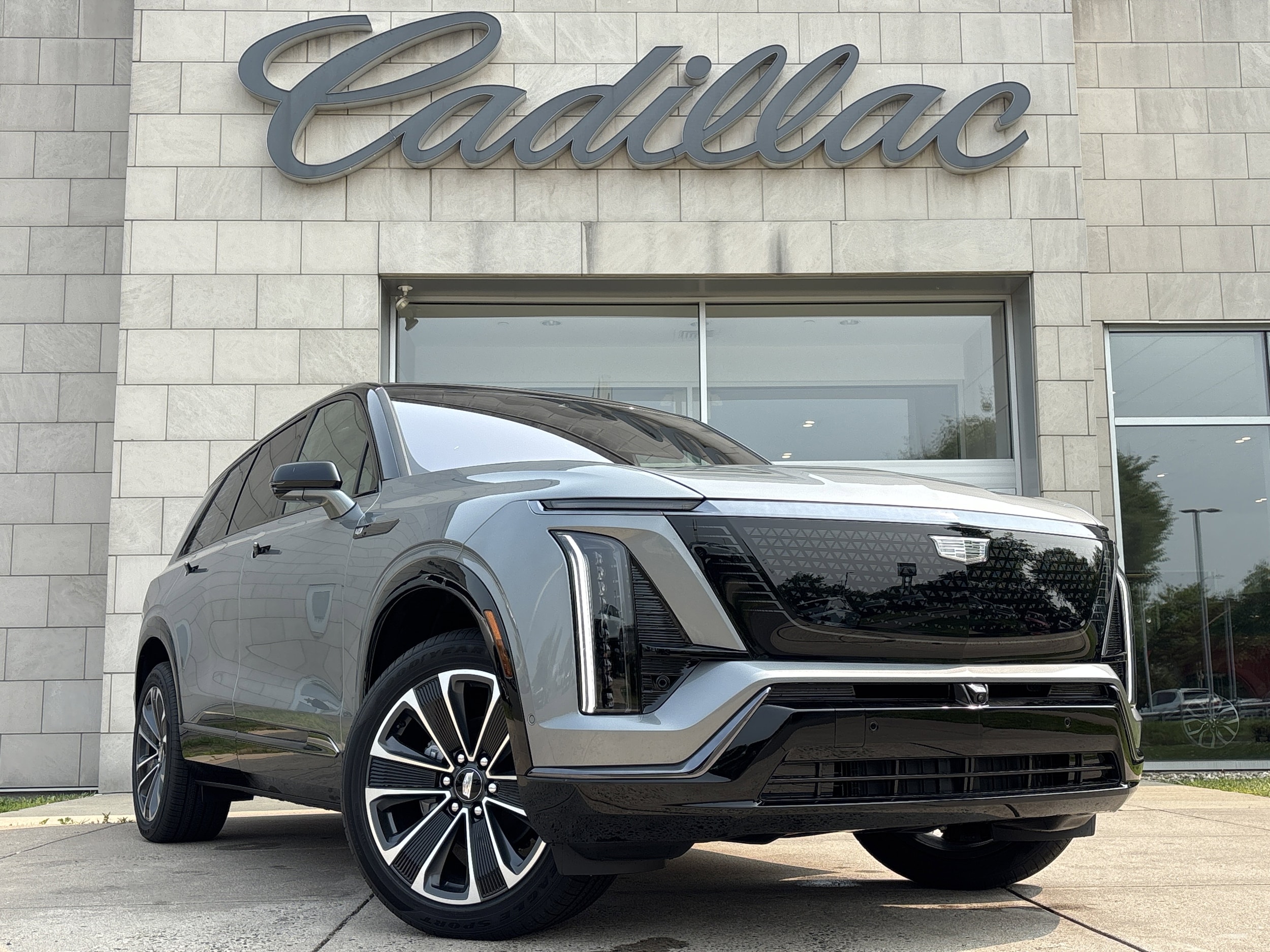 2026 Cadillac VISTIQ Sport's photo