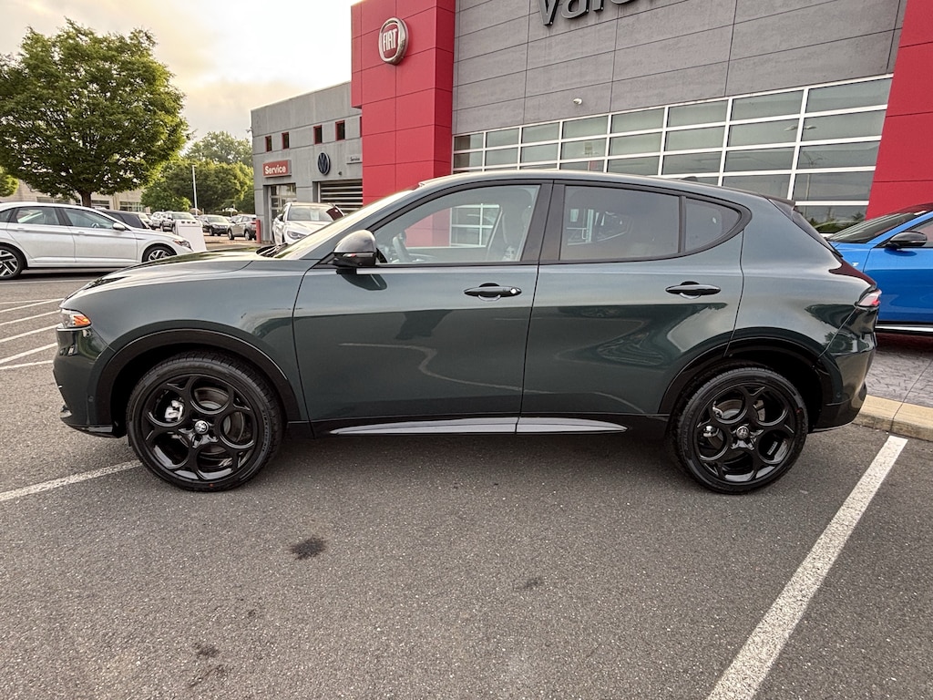 New 2026 Alfa Romeo Tonale Base SUV