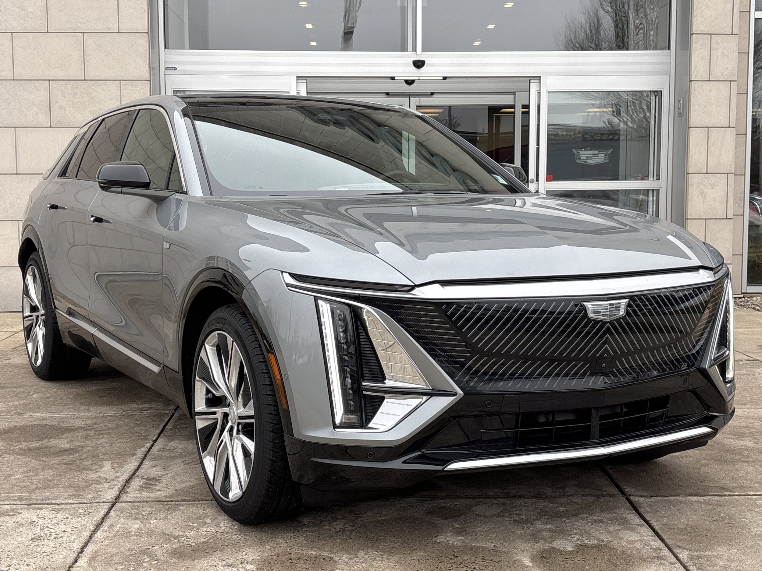 Used 2024 Cadillac LYRIQ Luxury 3 with VIN 1GYKPSRL3RZ139930 for sale in Hartford, CT