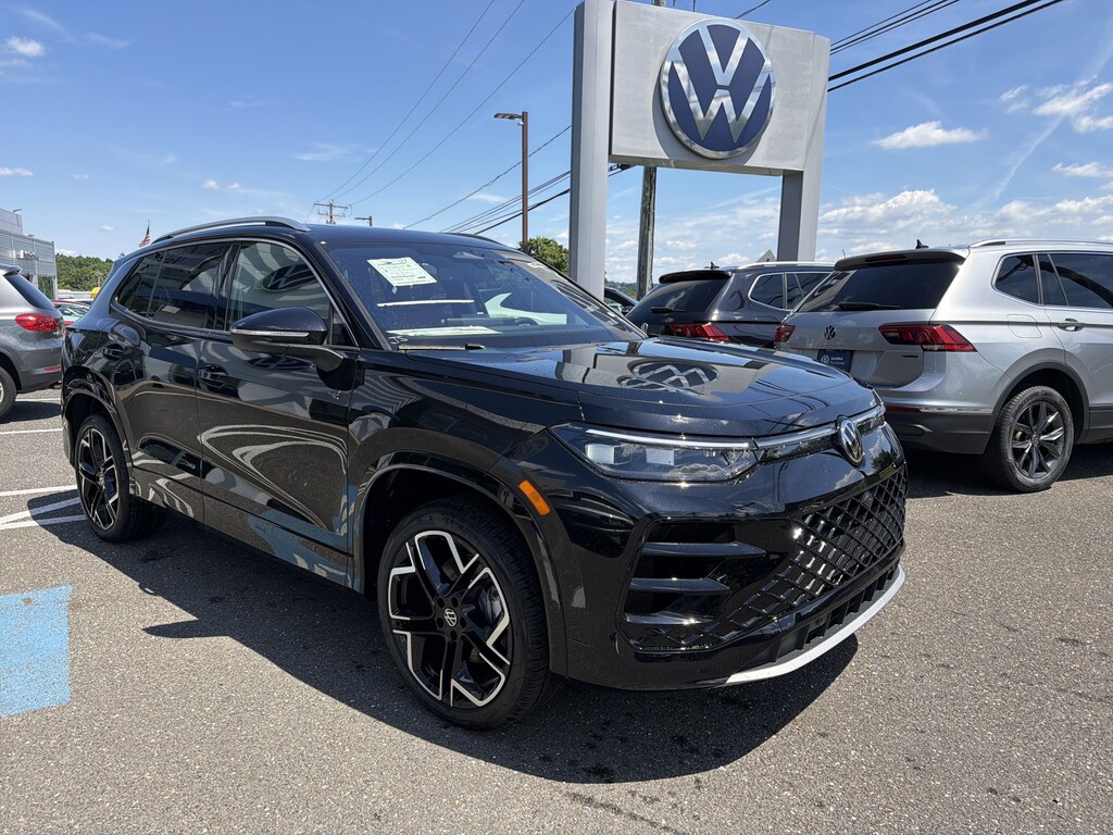 New 2026 Volkswagen Tiguan 2.0T SEL R-Line Turbo SUV