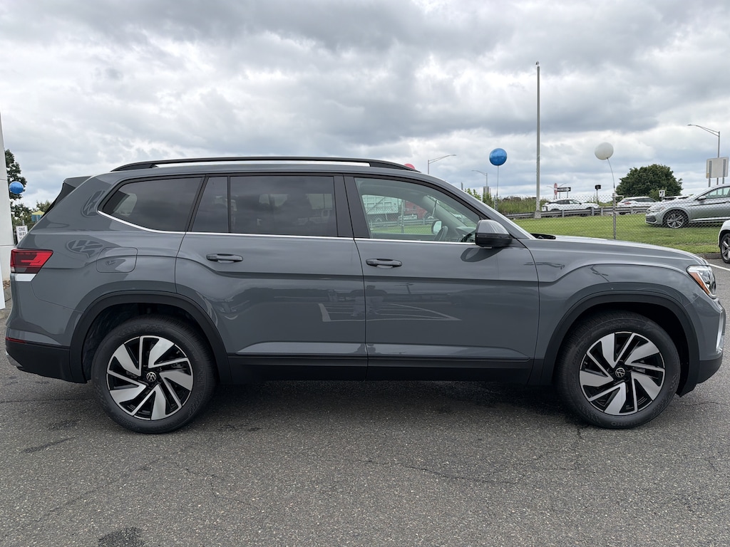 New 2026 Volkswagen Atlas SE w/Technology SUV