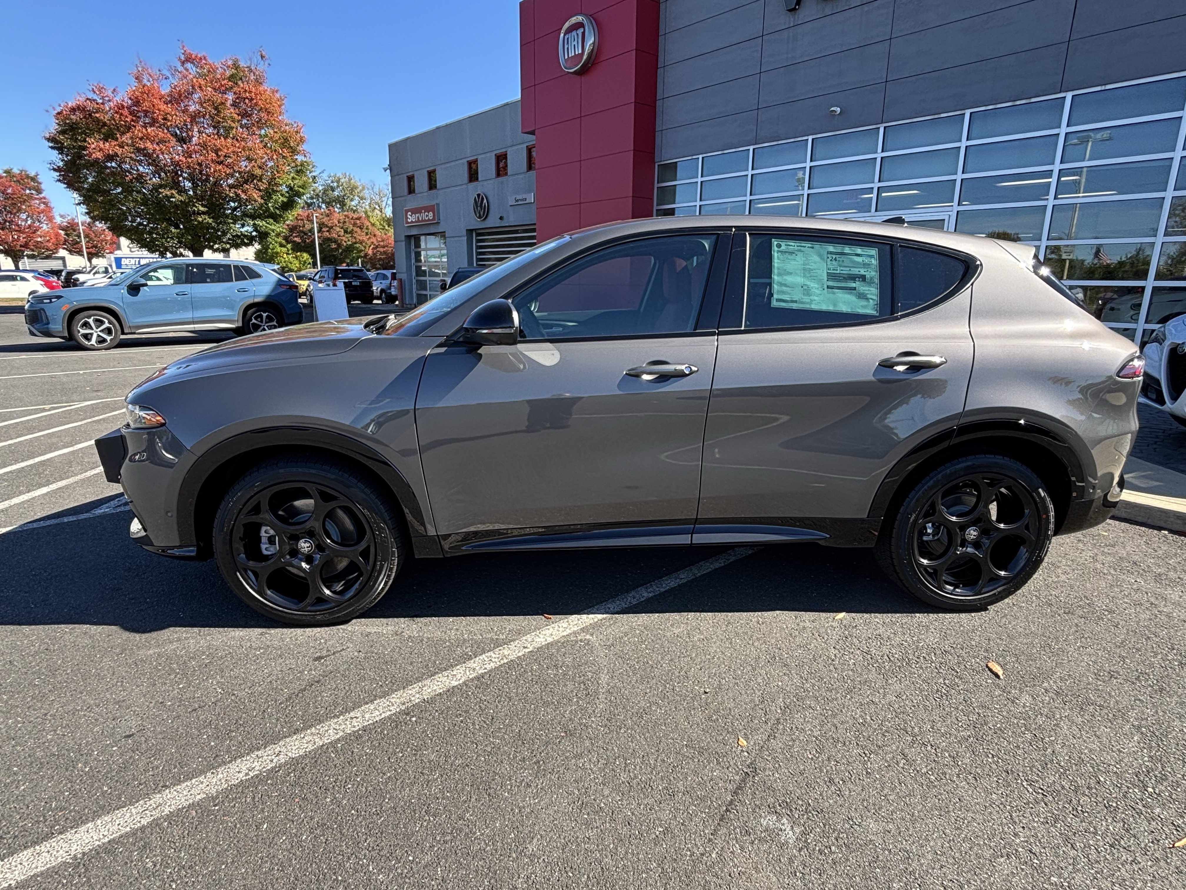 New 2026 Alfa Romeo Tonale Base SUV