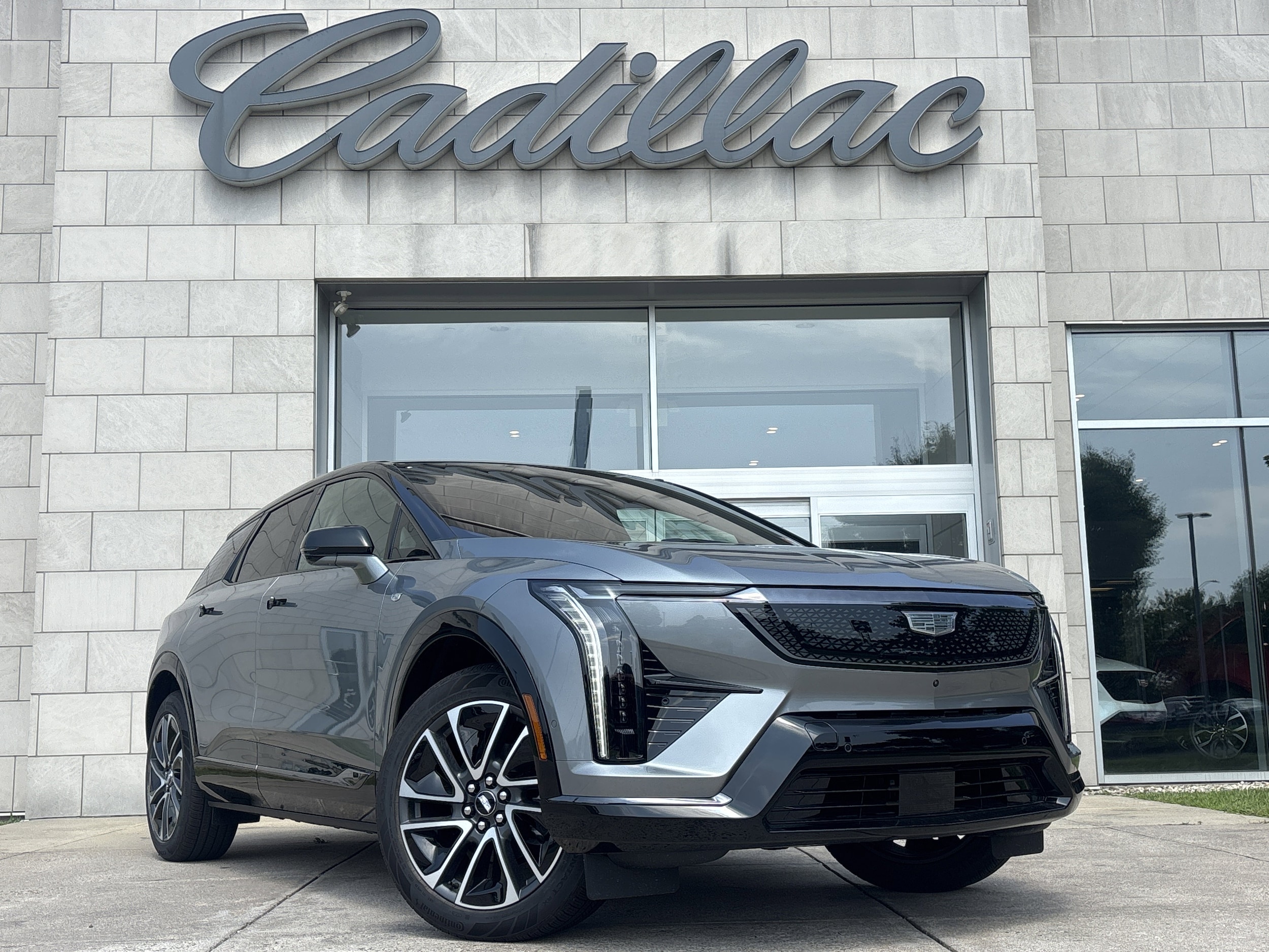 2025 Cadillac OPTIQ Sport 1's photo