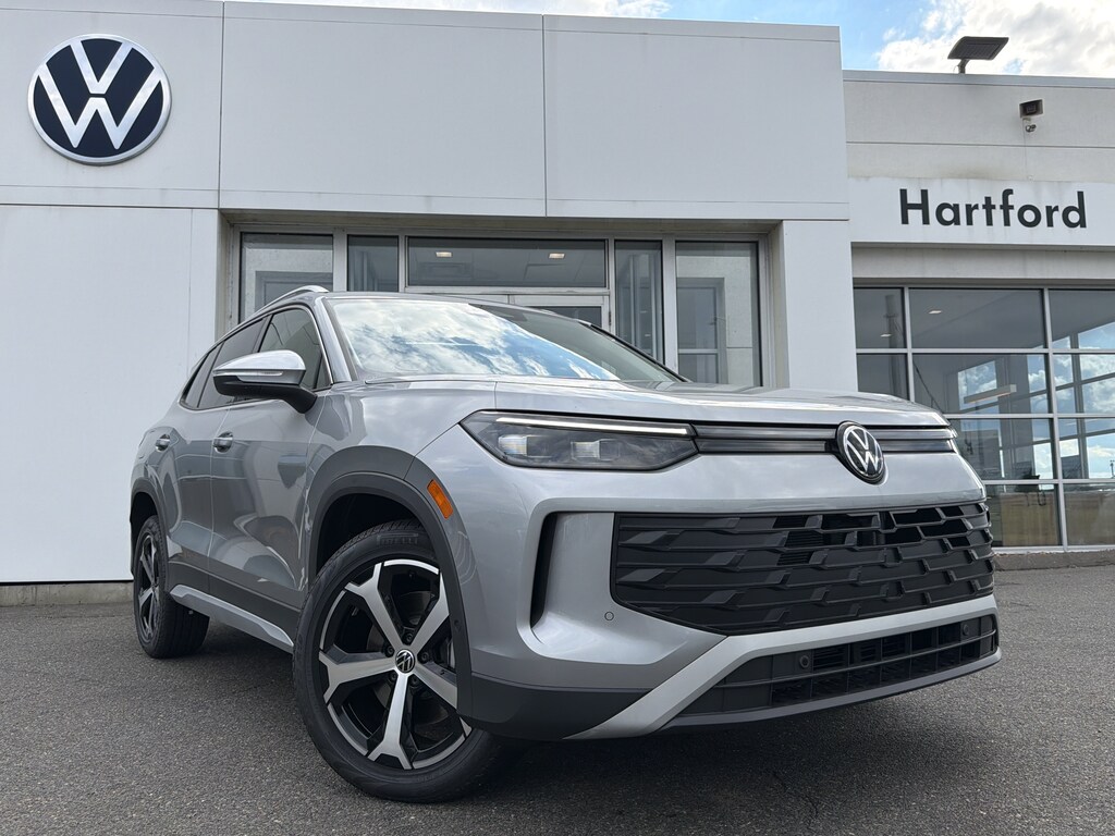 New 2026 Volkswagen Tiguan SE SUV