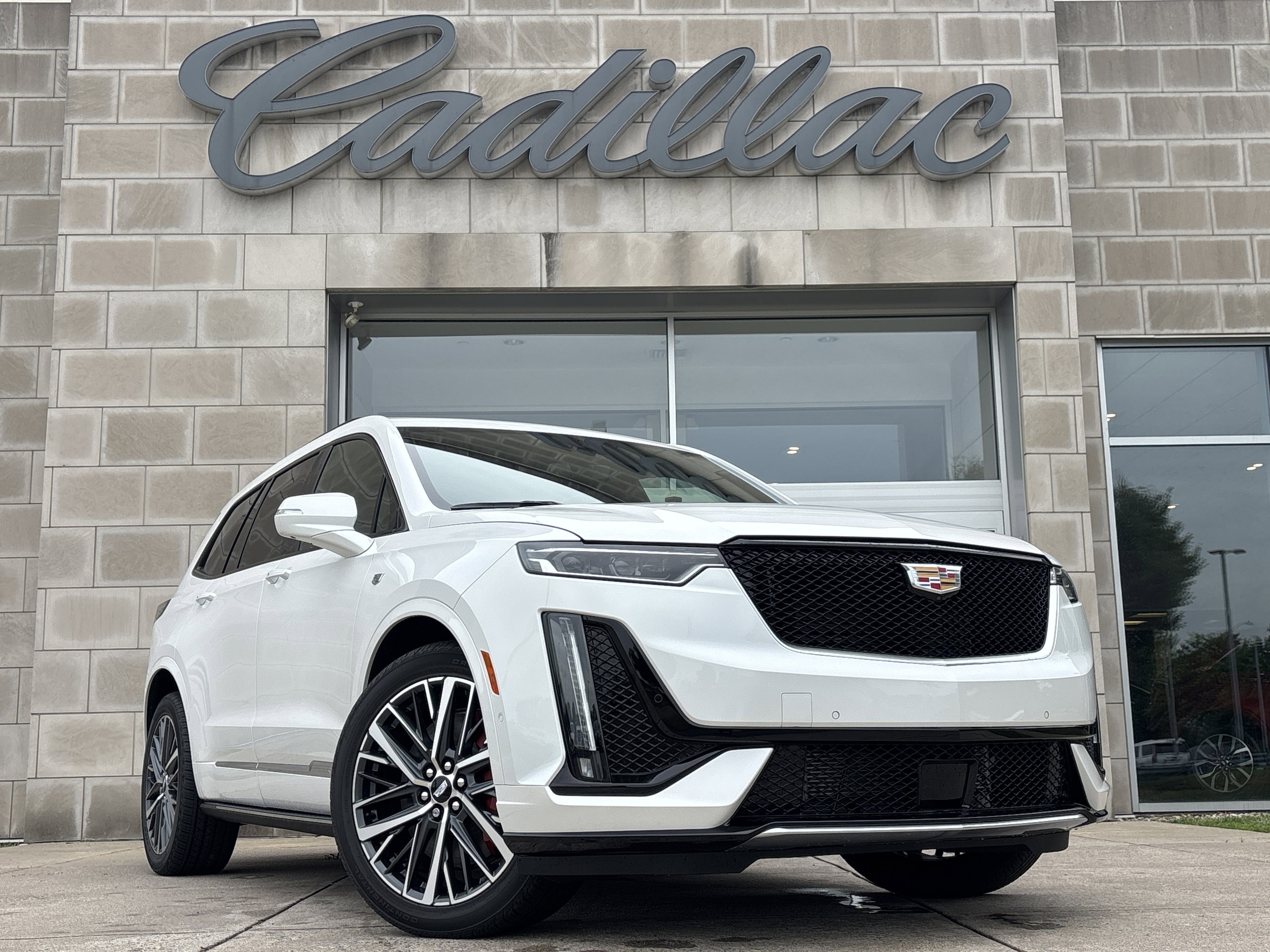 2025 Cadillac XT6 Sport's photo
