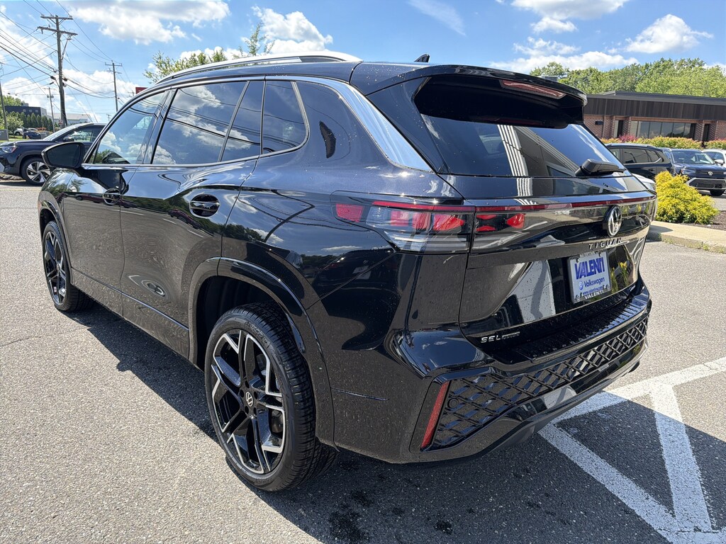 New 2026 Volkswagen Tiguan 2.0T SEL R-Line Turbo SUV
