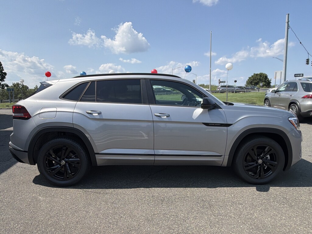 New 2026 Volkswagen Atlas Cross Sport SEL R-Line Black SUV
