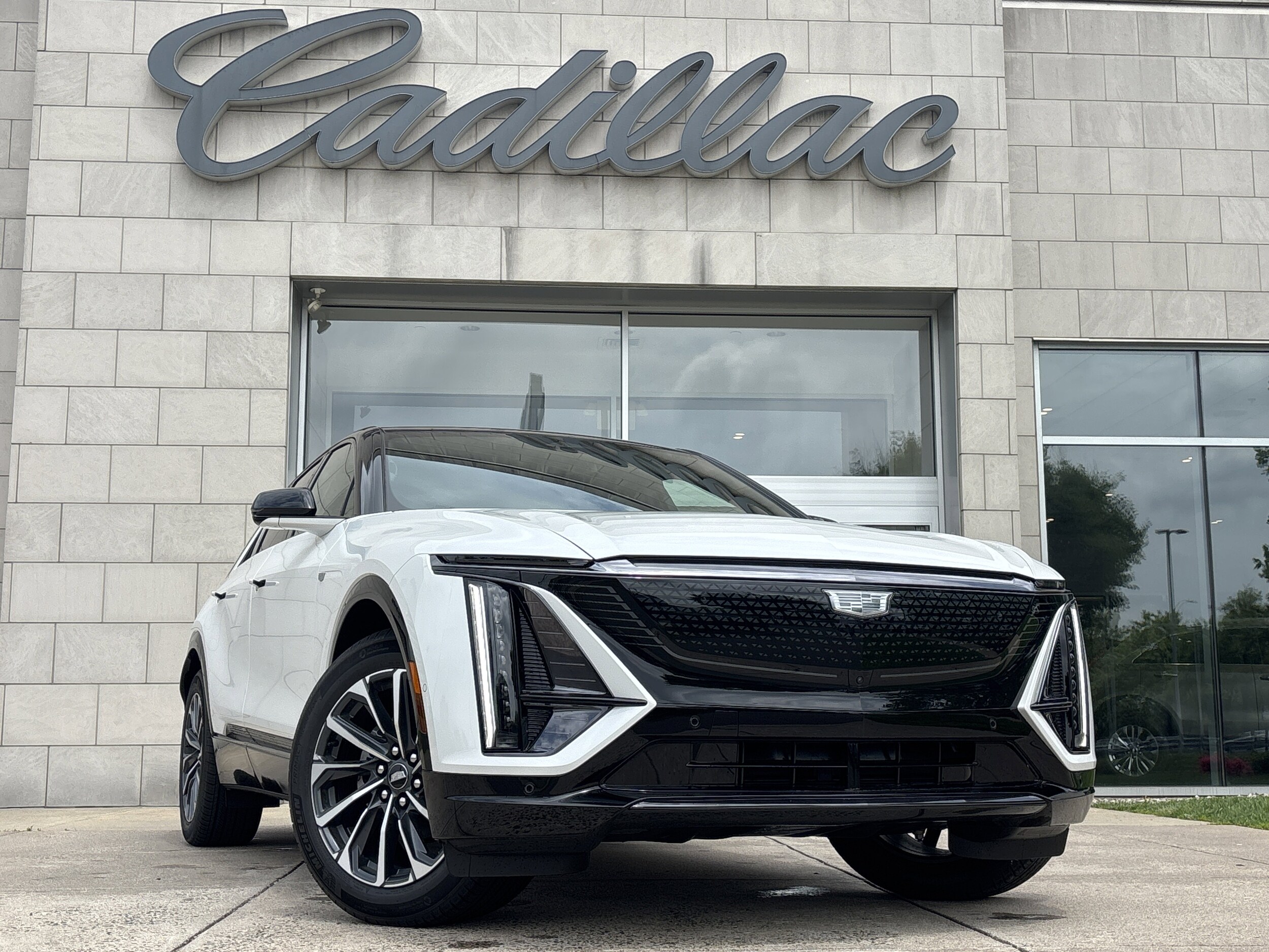 2025 Cadillac LYRIQ Sport 1's photo