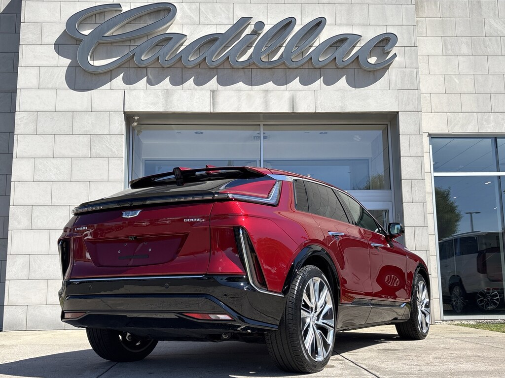 Used 2024 CADILLAC LYRIQ Luxury SUV