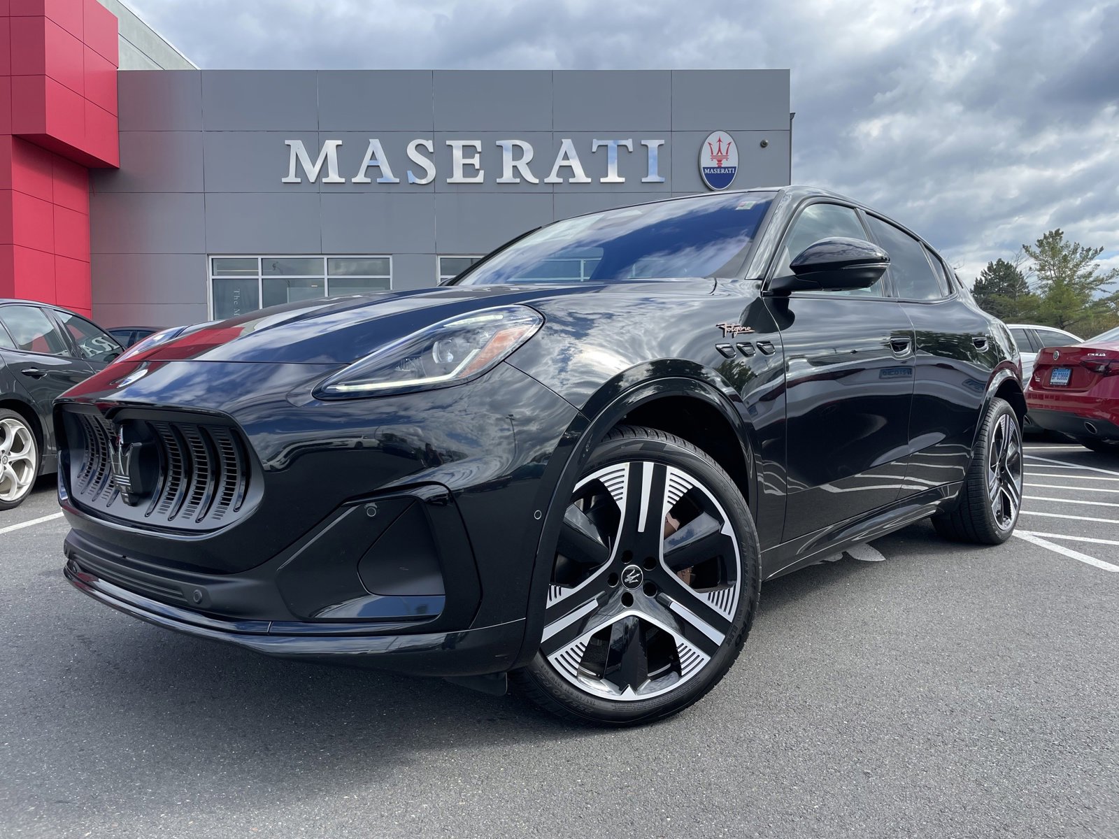 2025 Maserati Grecale Folgore's photo