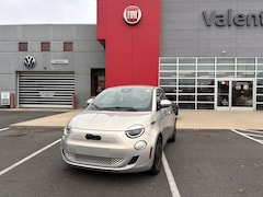 2025 FIAT 500e Base Hatchback