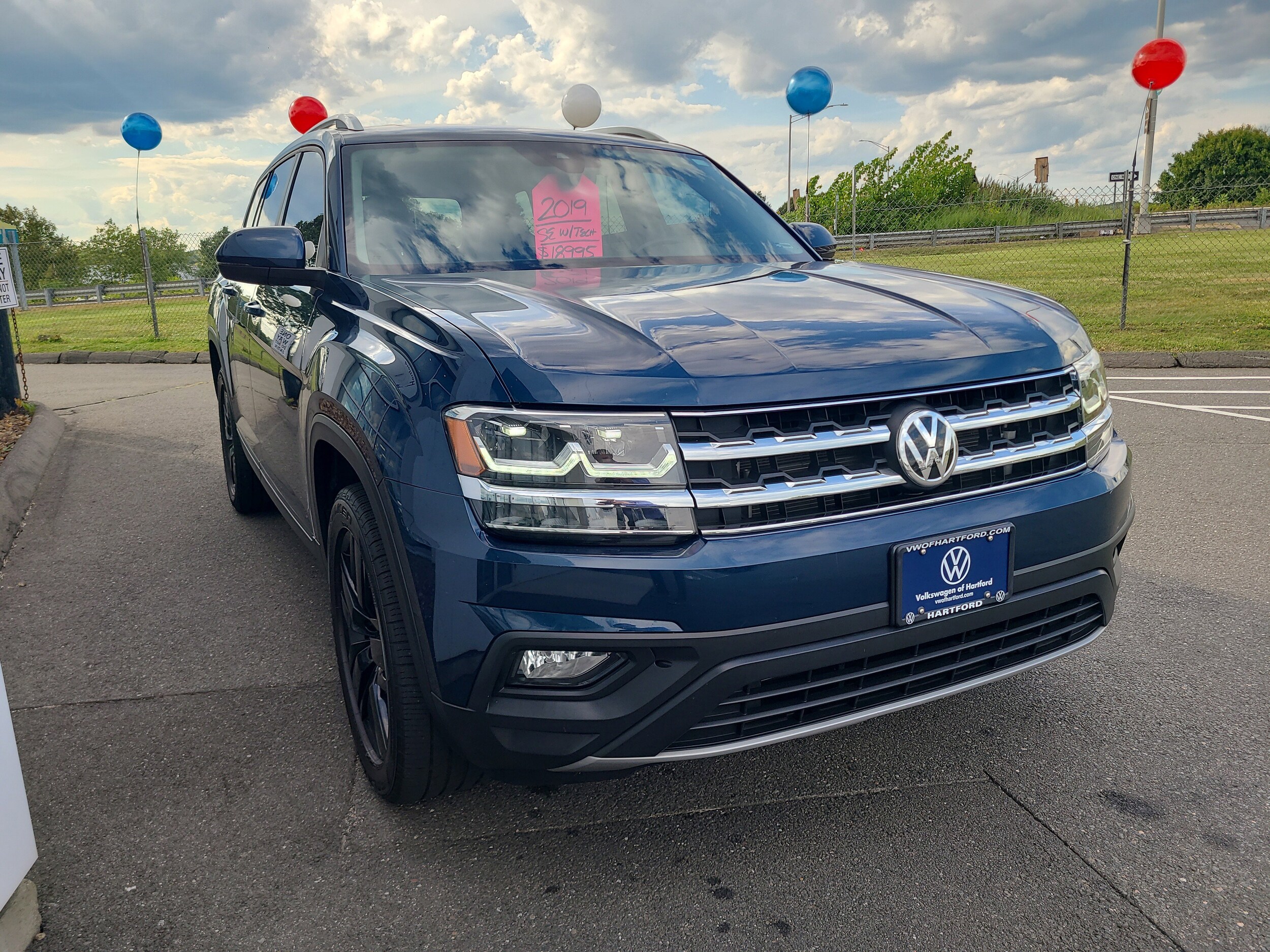 2019 Volkswagen Atlas V6 SE Technology photo 2