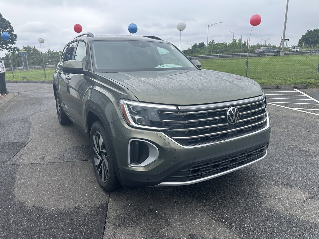 New 2026 Volkswagen Atlas SE w/Technology SUV