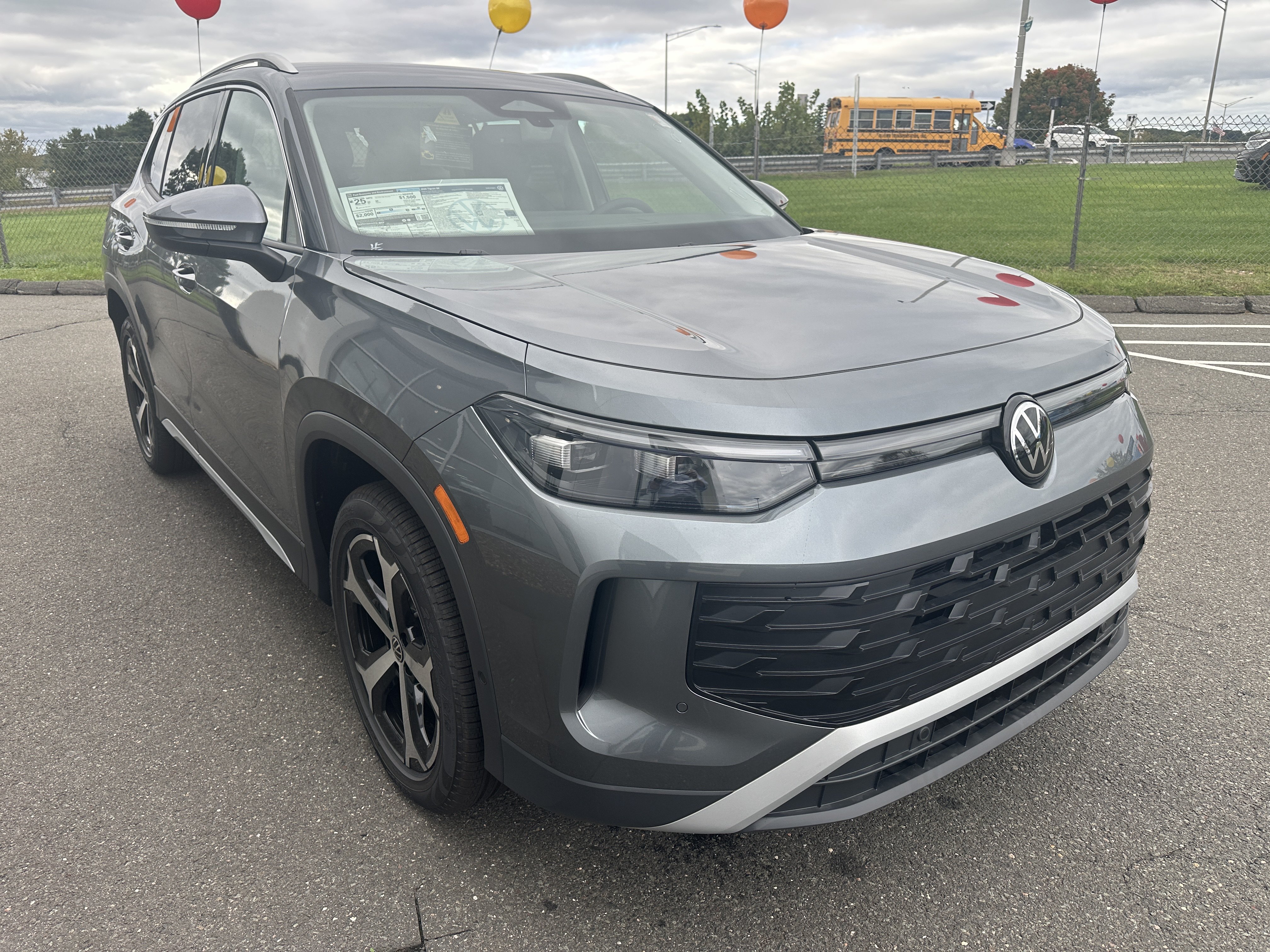 New 2026 Volkswagen Tiguan SE SUV