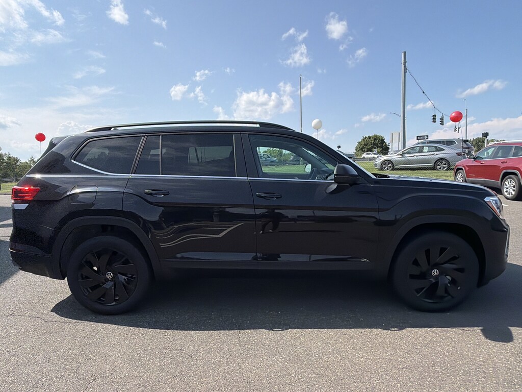New 2026 Volkswagen Atlas SE w/Technology SUV