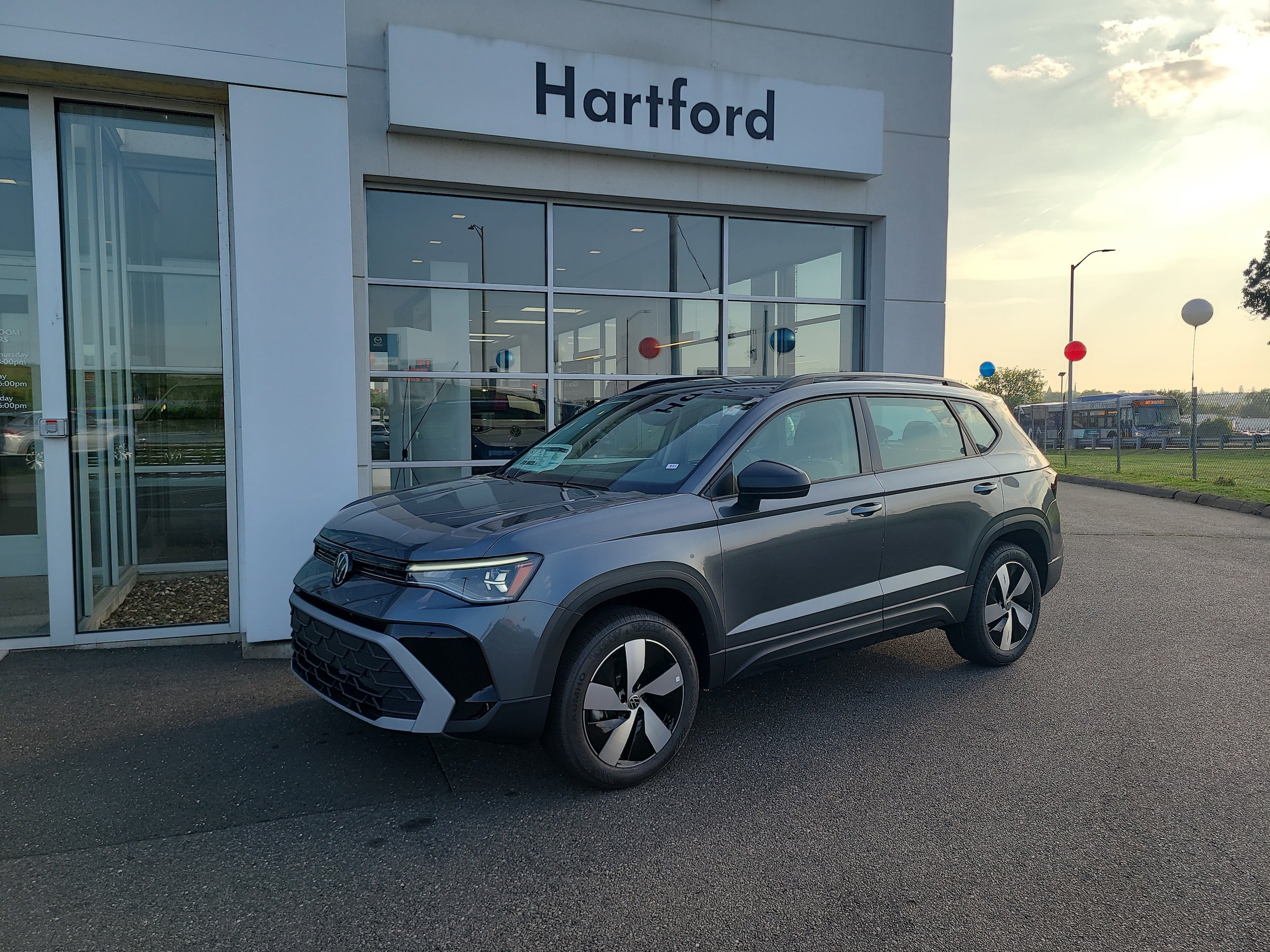 2025 Volkswagen Taos S's photo