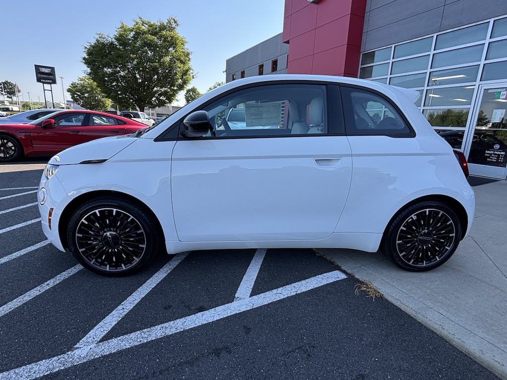New 2026 FIAT 500e Base Hatchback