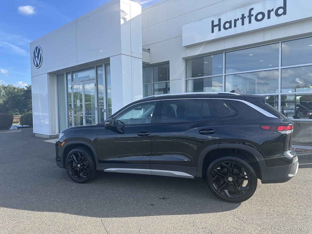 Certified 2025 Volkswagen Tiguan 2.0T SE SUV