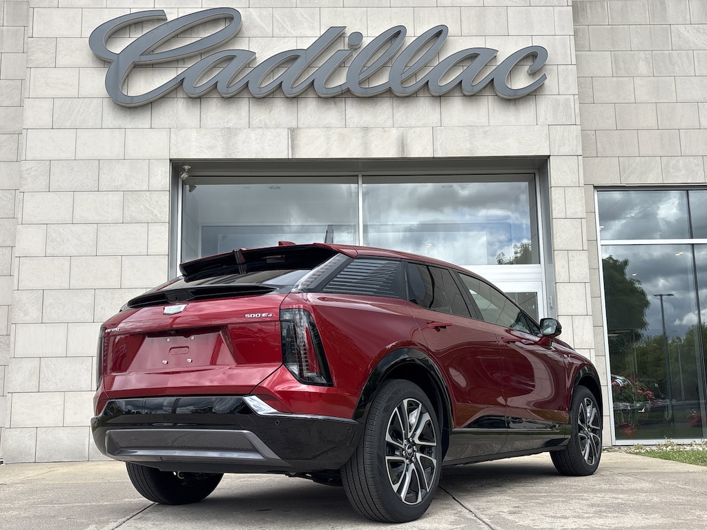 Used 2025 CADILLAC OPTIQ Sport w/1SH SUV