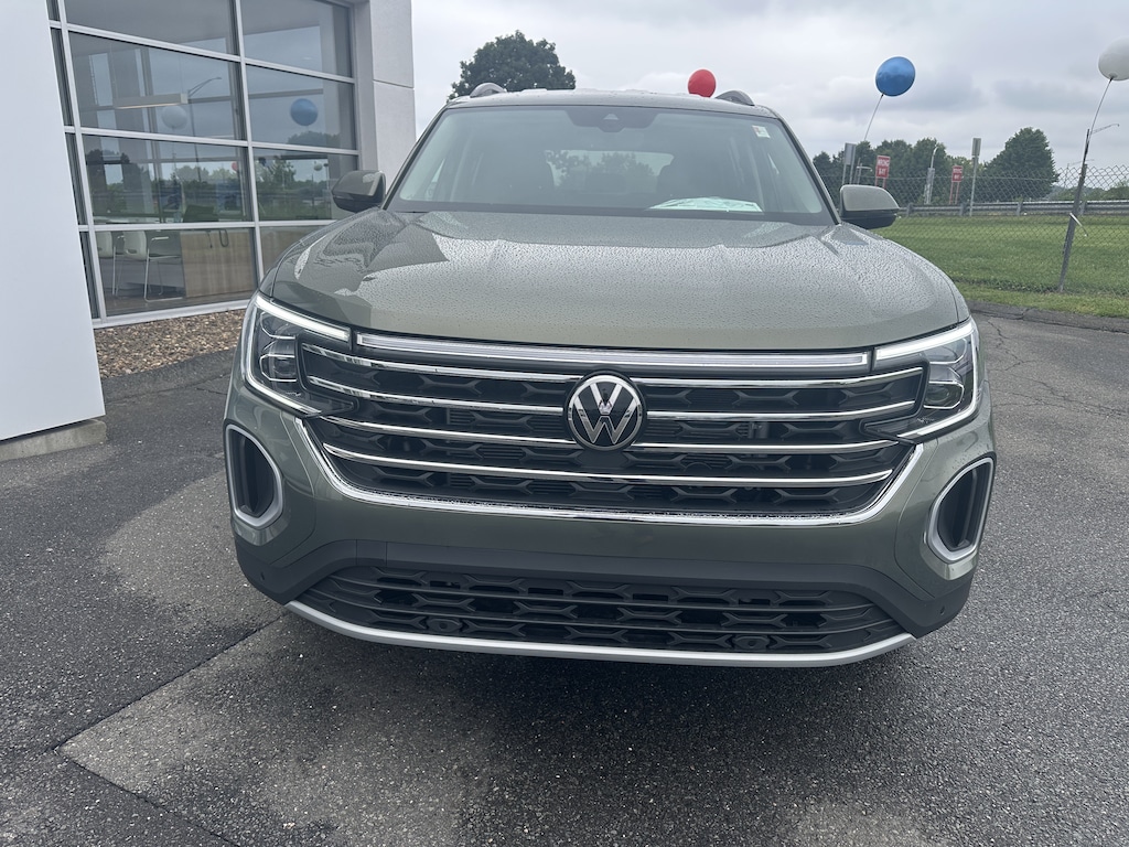 New 2026 Volkswagen Atlas SE w/Technology SUV
