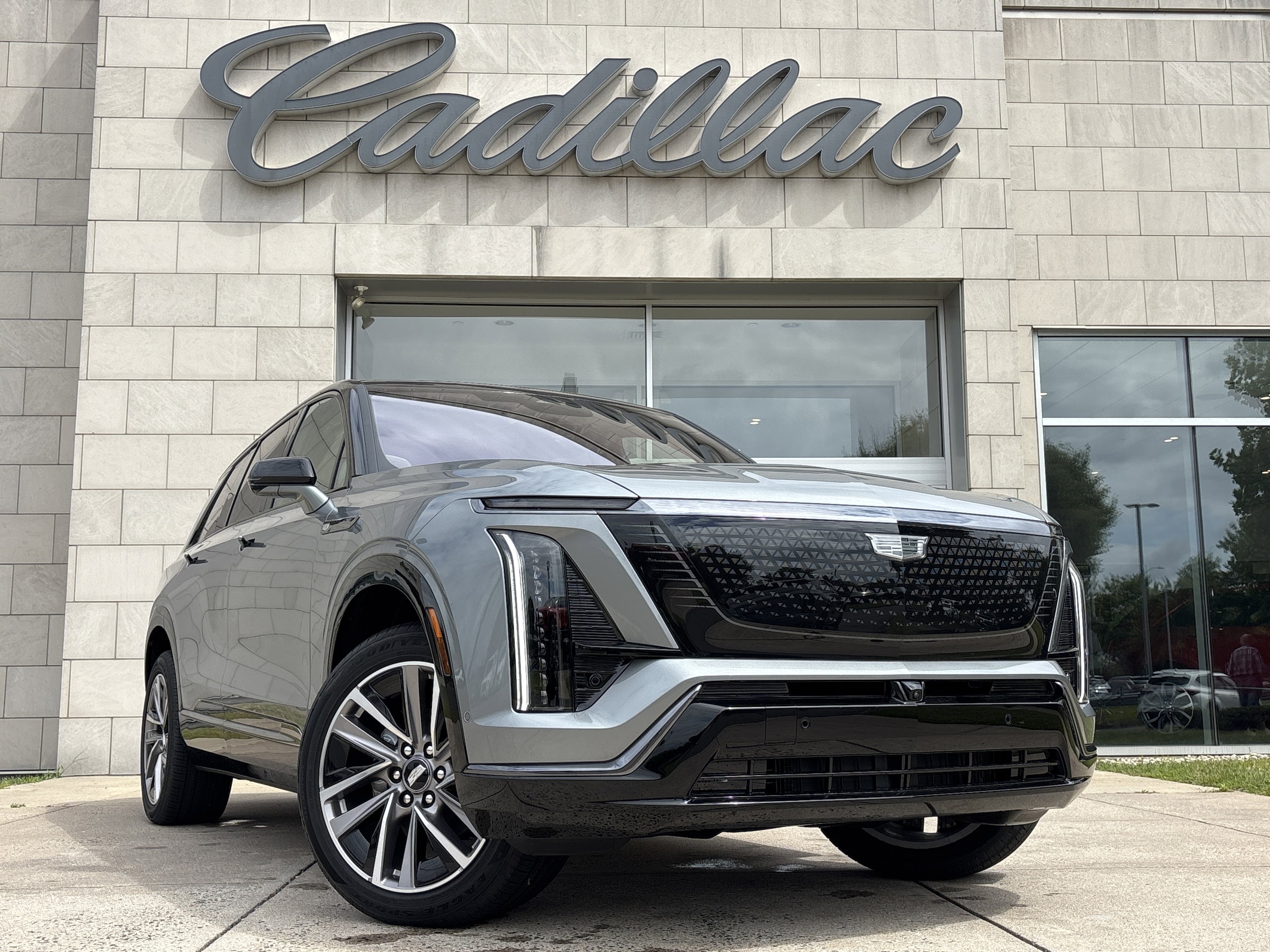 2026 Cadillac VISTIQ Sport's photo