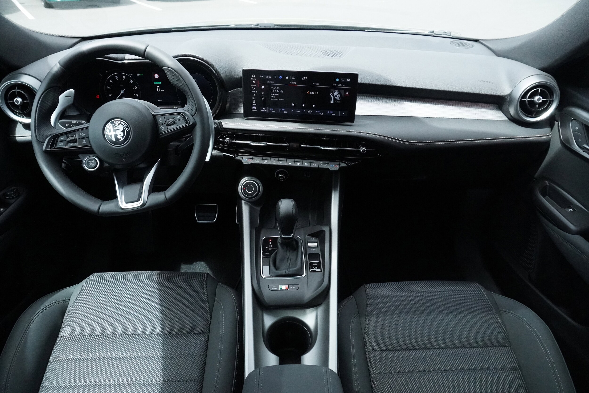 2024 Alfa Romeo Tonale Ti photo 2