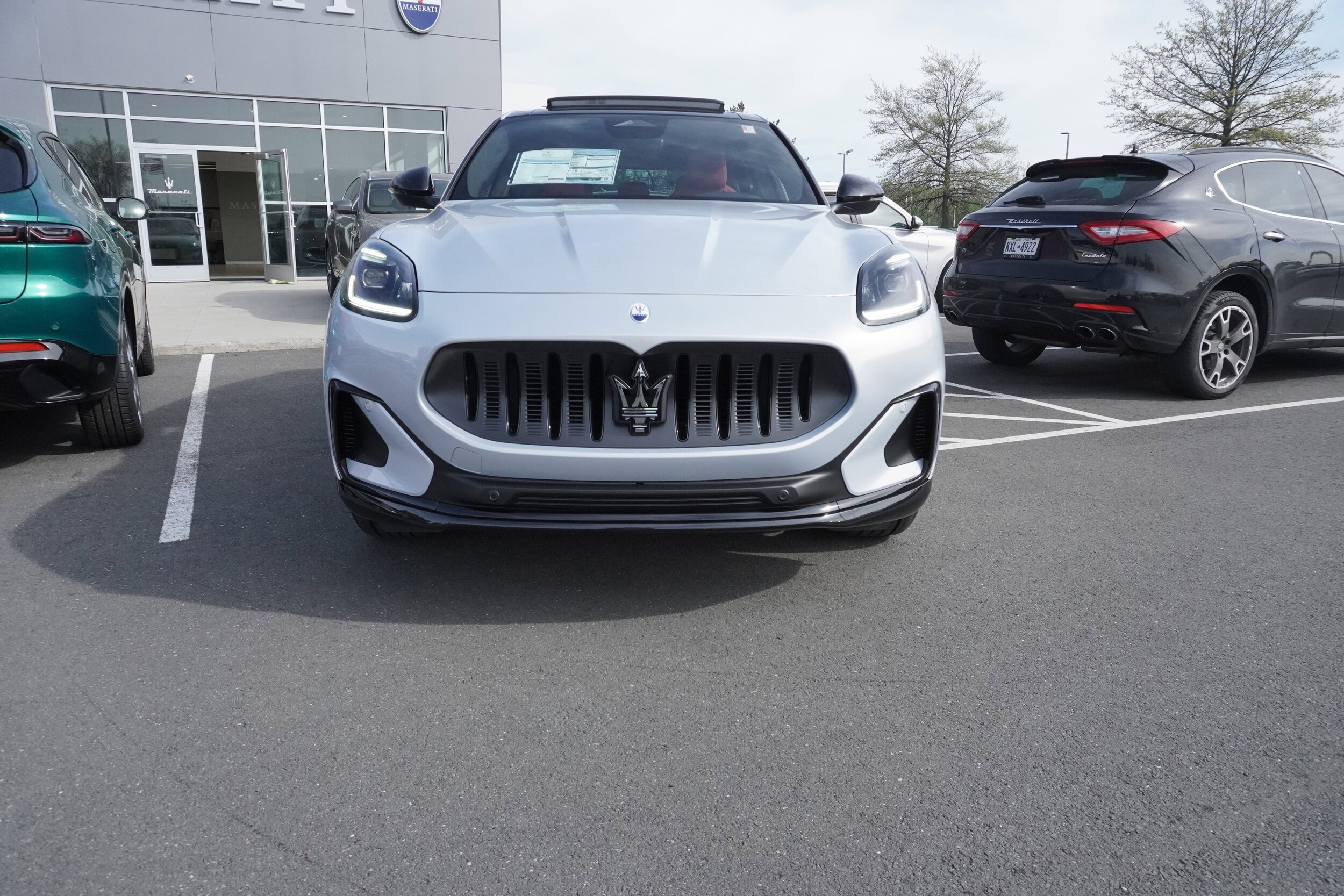 2025 Maserati Grecale photo 3