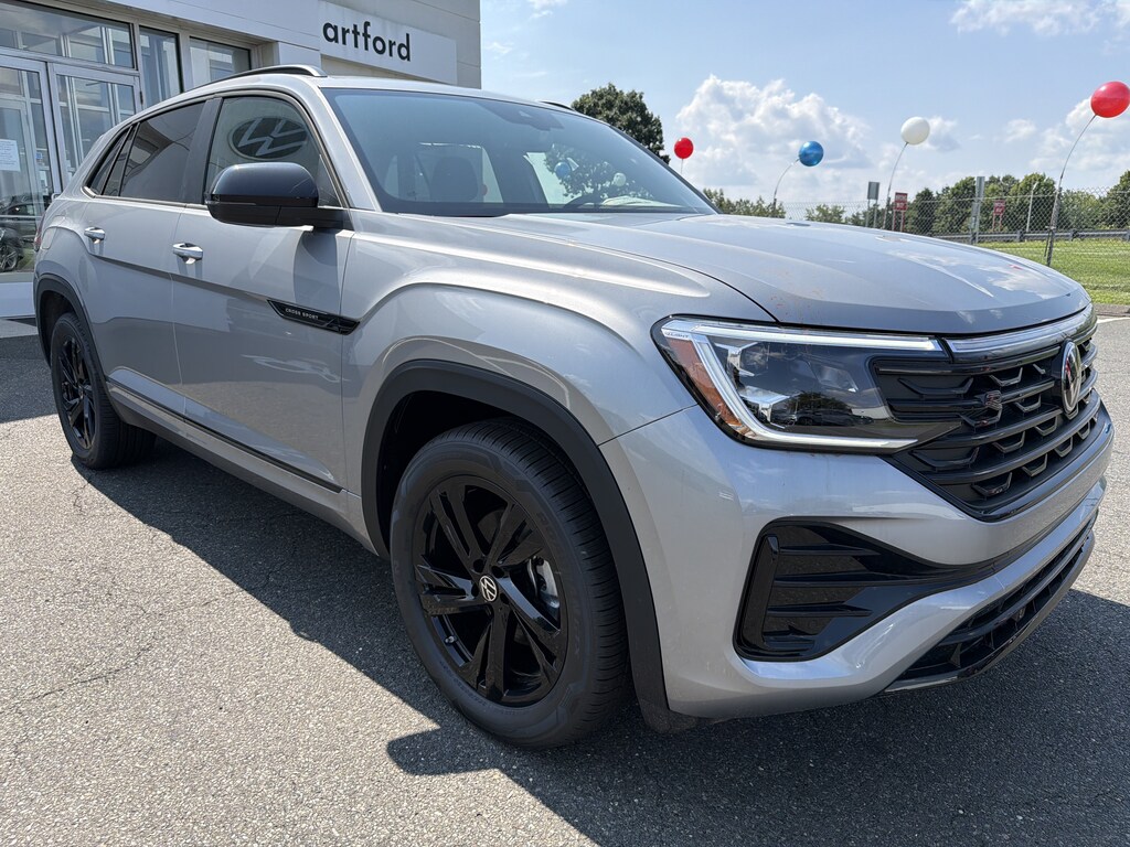 New 2026 Volkswagen Atlas Cross Sport SEL R-Line Black SUV