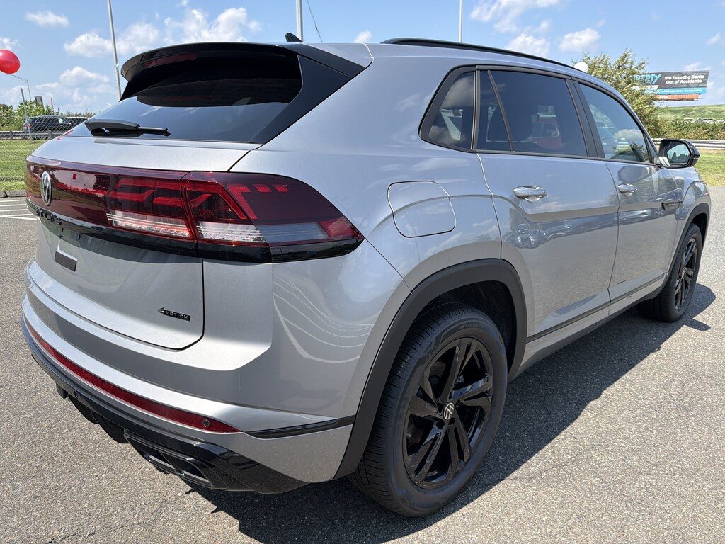 New 2026 Volkswagen Atlas Cross Sport SEL R-Line Black SUV