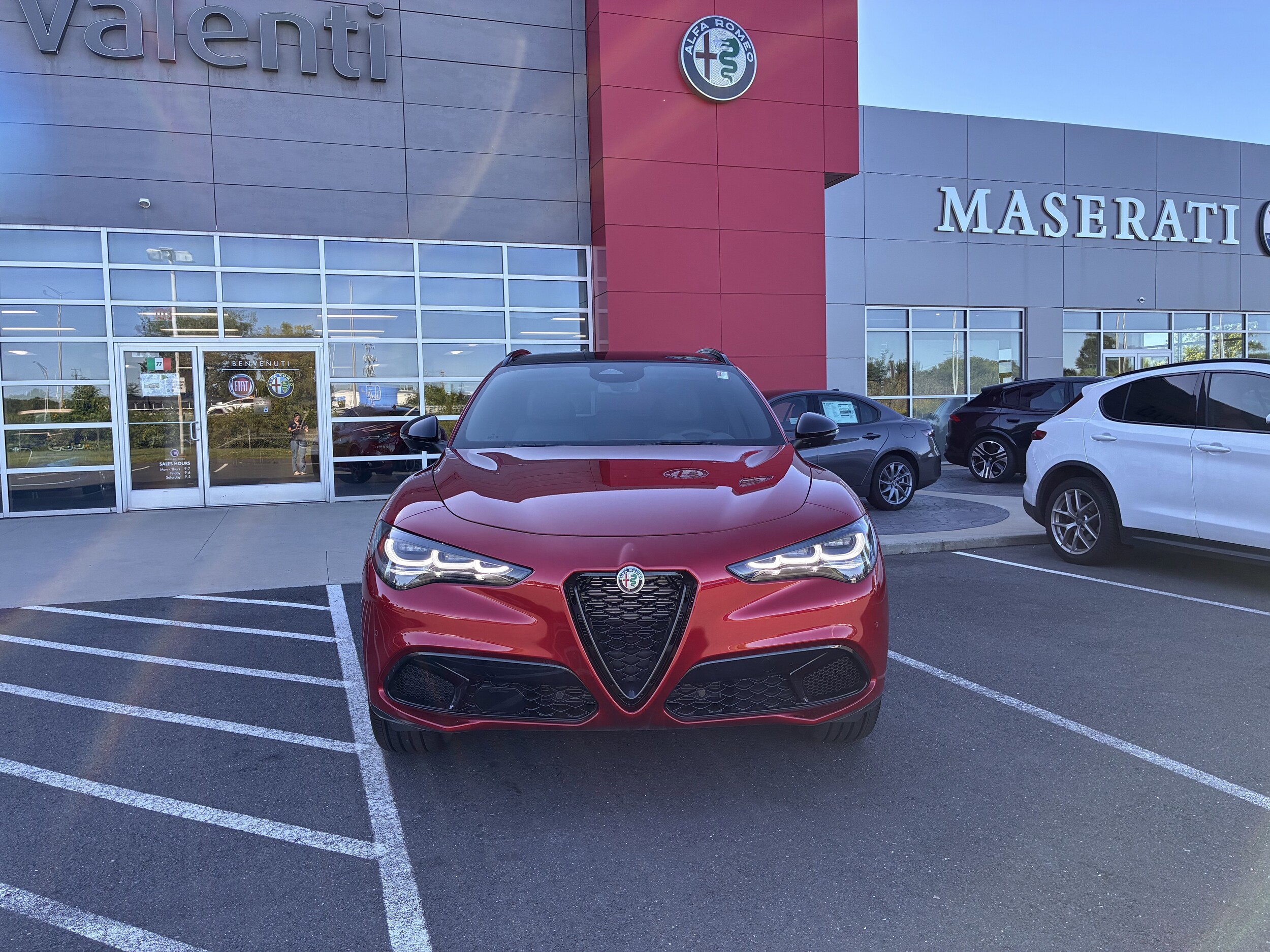 2025 Alfa Romeo Stelvio Sprint Base photo 2