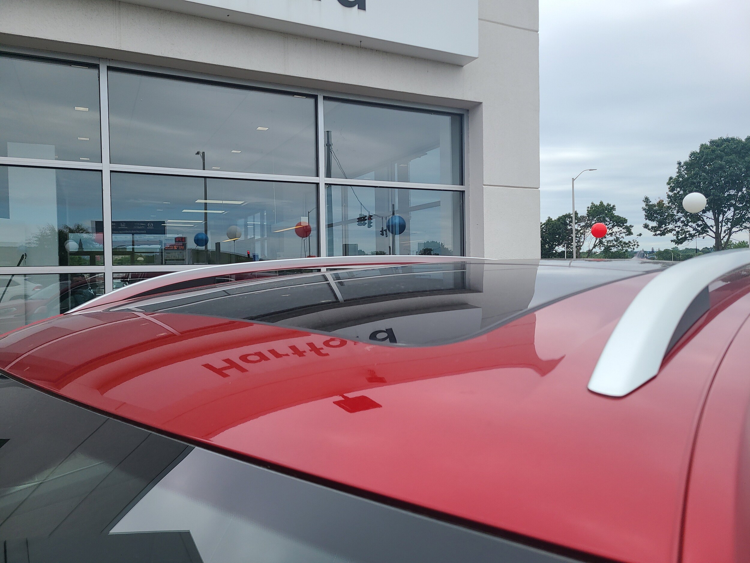 2025 Volkswagen Atlas SEL photo 4