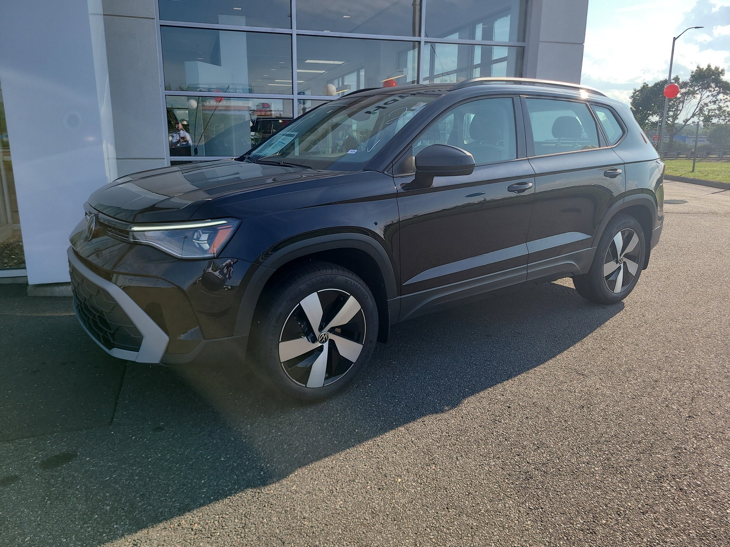 2025 Volkswagen Taos S photo 2