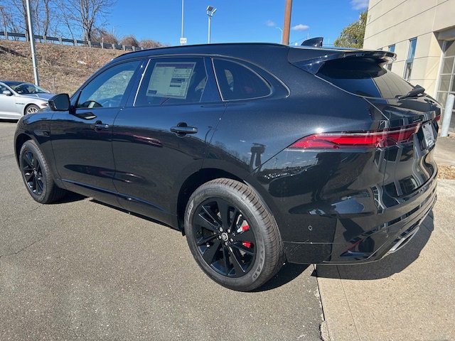 2025 Jaguar F-PACE P400 R-Dynamic S photo 3