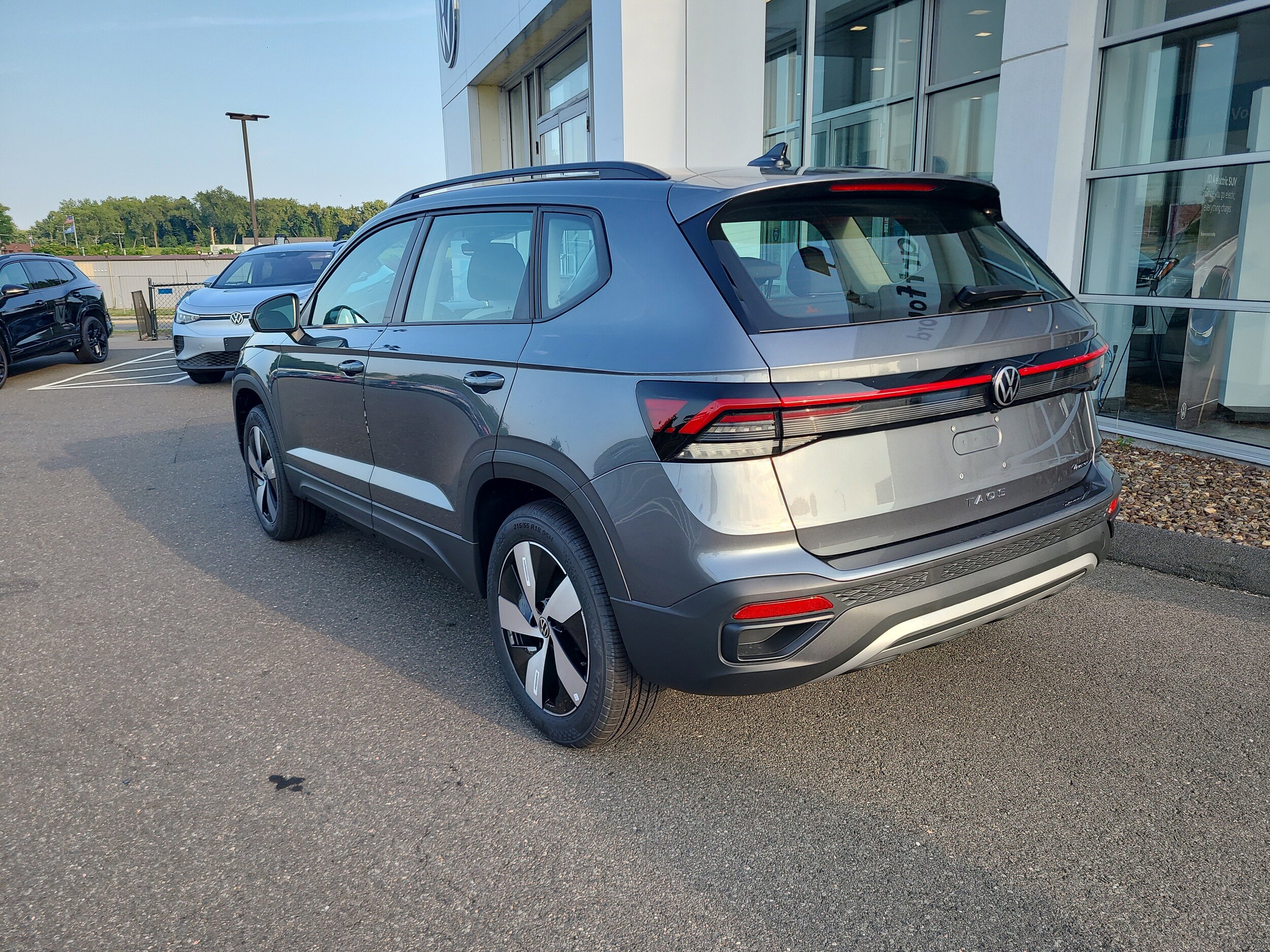 2025 Volkswagen Taos S photo 3