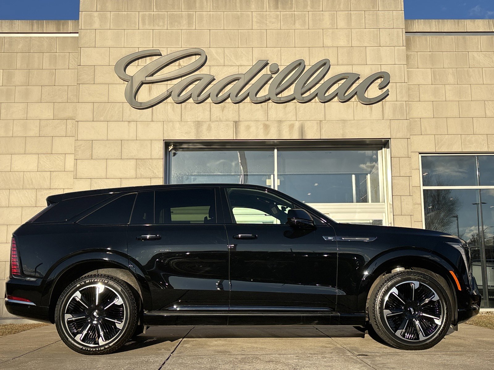 2025 Cadillac Escalade IQ Sport photo 3