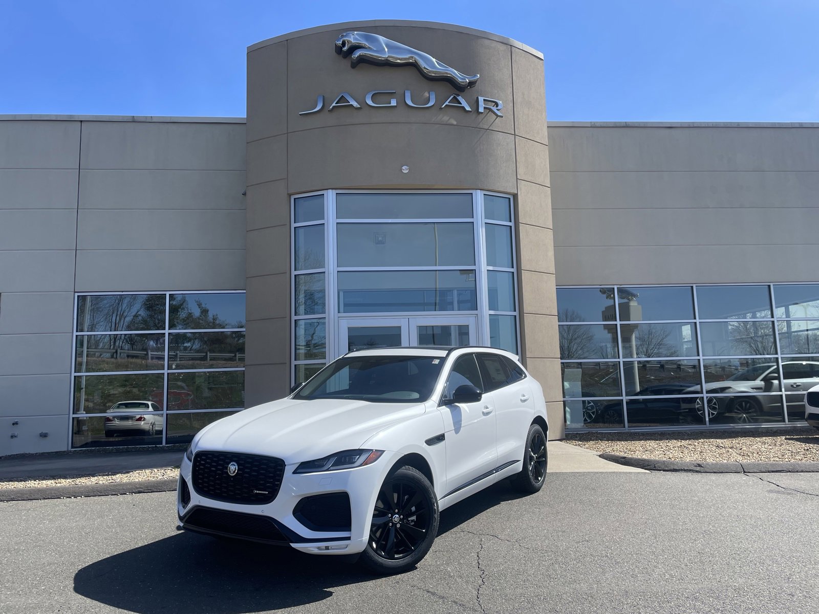 2025 Jaguar F-PACE R-Dynamic S's photo
