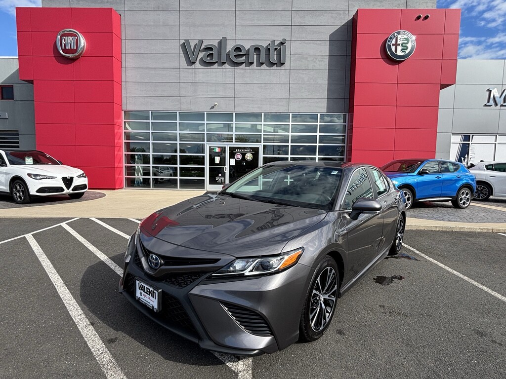Used 2019 Toyota Camry Hybrid Sedan