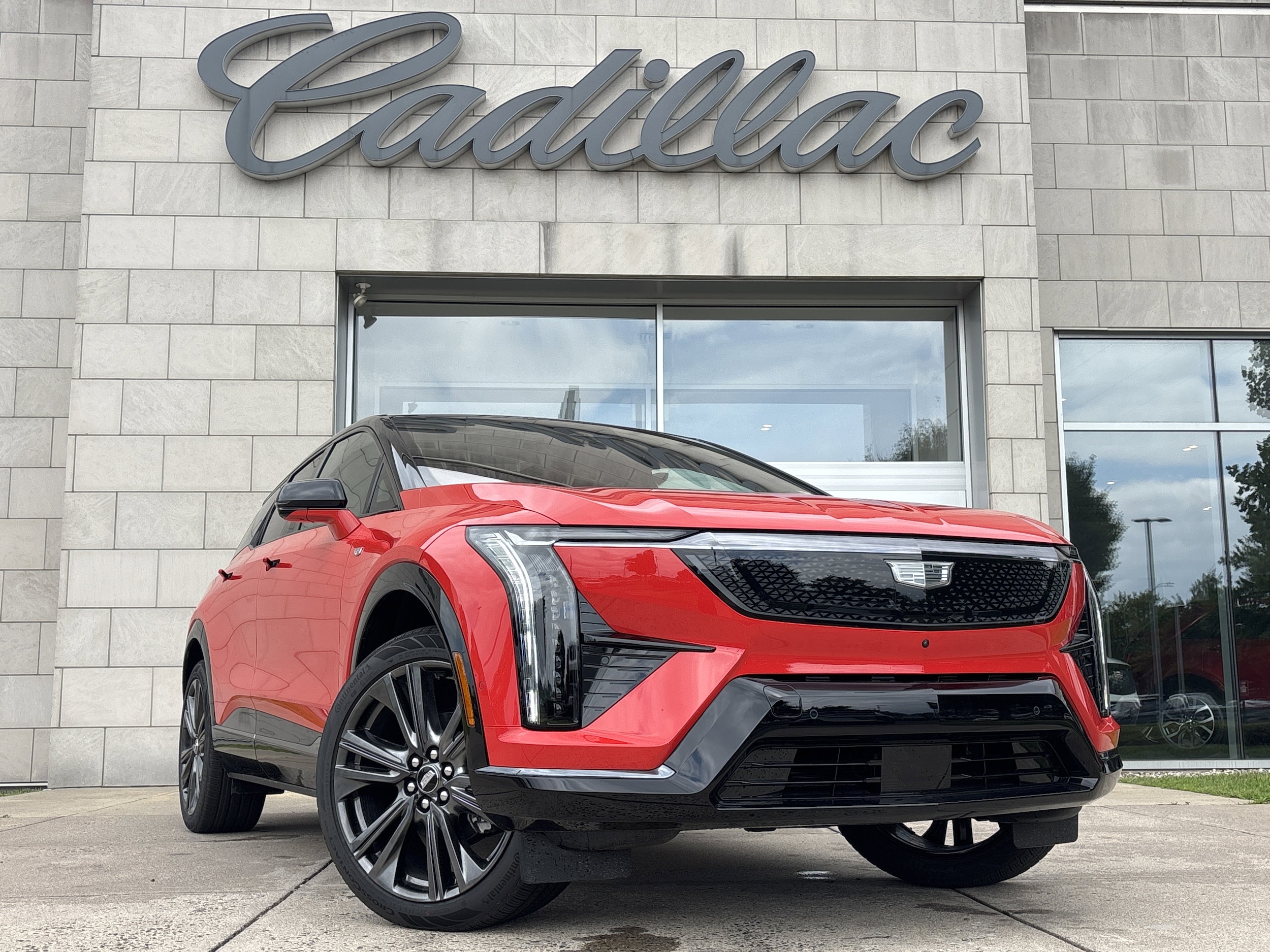 2025 Cadillac OPTIQ Sport 2's photo