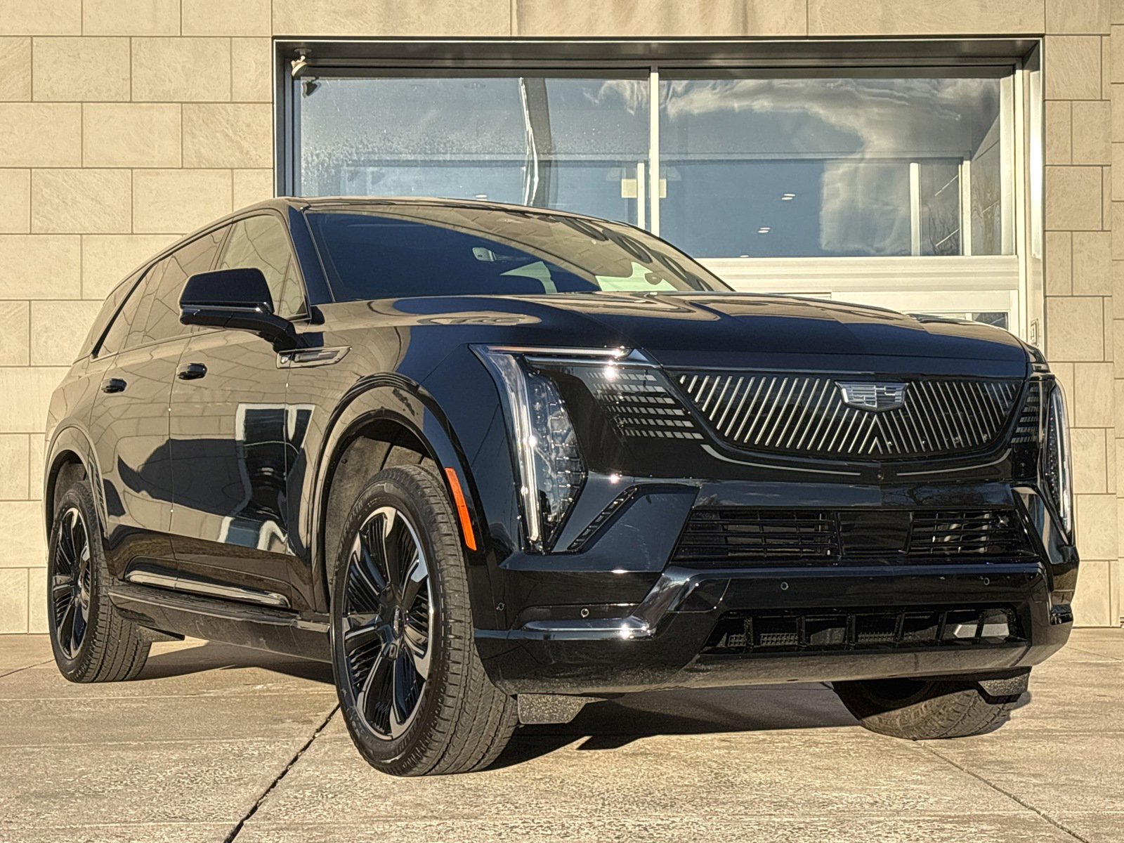 2025 Cadillac Escalade IQ Sport photo 2