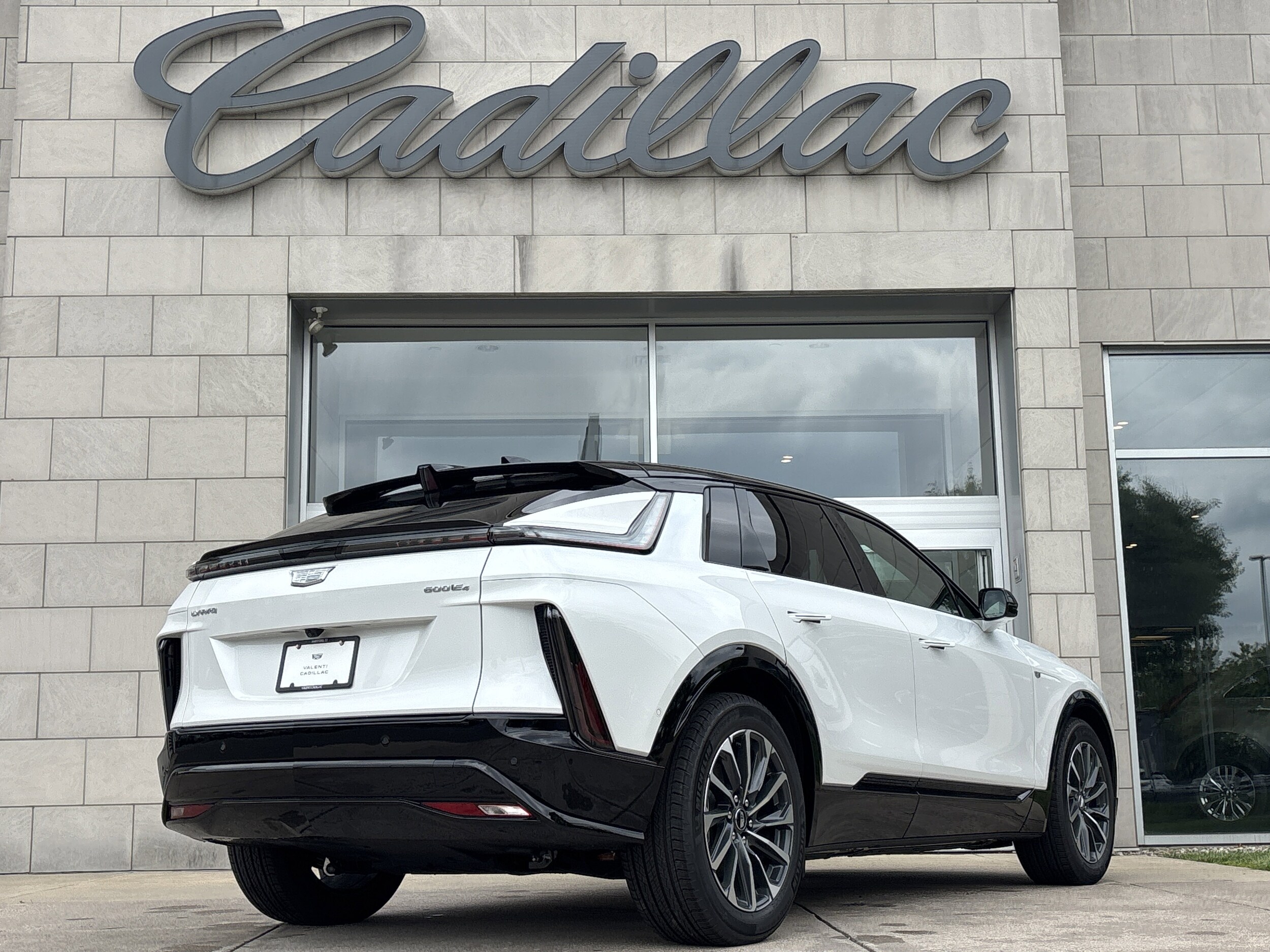 2025 Cadillac Lyriq Sport photo 4