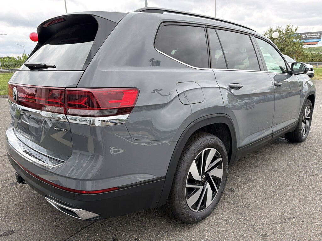 New 2026 Volkswagen Atlas SE w/Technology SUV